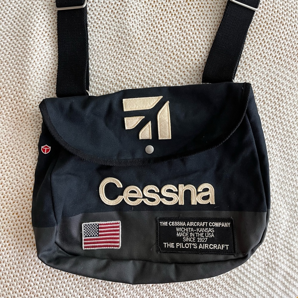 Cessna messenger bag